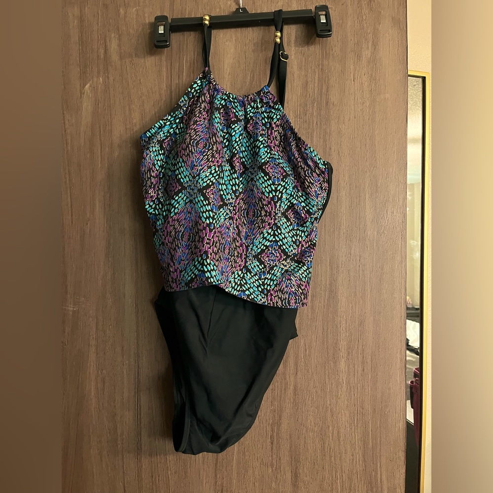 JCPENNEY women’s halter top swimsuit size 12